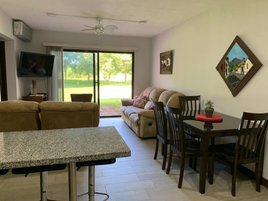 Ganesha Liberia Apartment