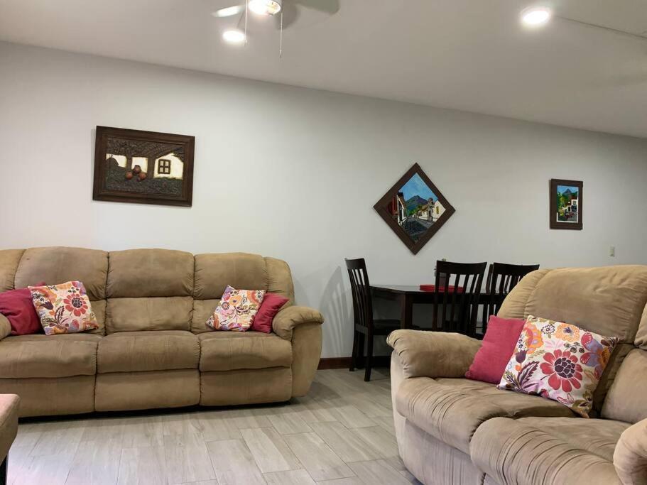Ganesha Liberia Apartment